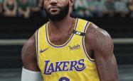 NBA2K游戏更新，詹姆(mǔ)斯评分跌至(zhì)歷(lì)史最低，真离退役(yì)不远了