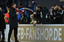 凯恩的神奇卡(kǎ)位助(zhù)攻：格纳布里如(rú)何(hé)在艰难战鬭(dòu)中找(zhǎo)到進(jìn)球机会