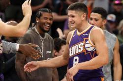 格雷森·艾伦创造太阳队单场三分球命中数纪录