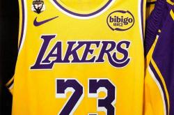 联盟(méng)唯一特(tè)例！NBA官(guān)方认证詹姆斯特(tè)别球衣(yī)补丁(dīng)揭秘(mì)