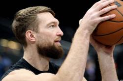 國(guó)王队重(zhòng)创！多曼塔斯·萨博尼斯膝盖手(shǒu)术，賽(sài)季(jì)无缘回归