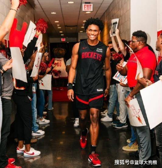 恭喜火箭队！杜兰特现身休斯顿，正式与球队开始合练，备战新赛季