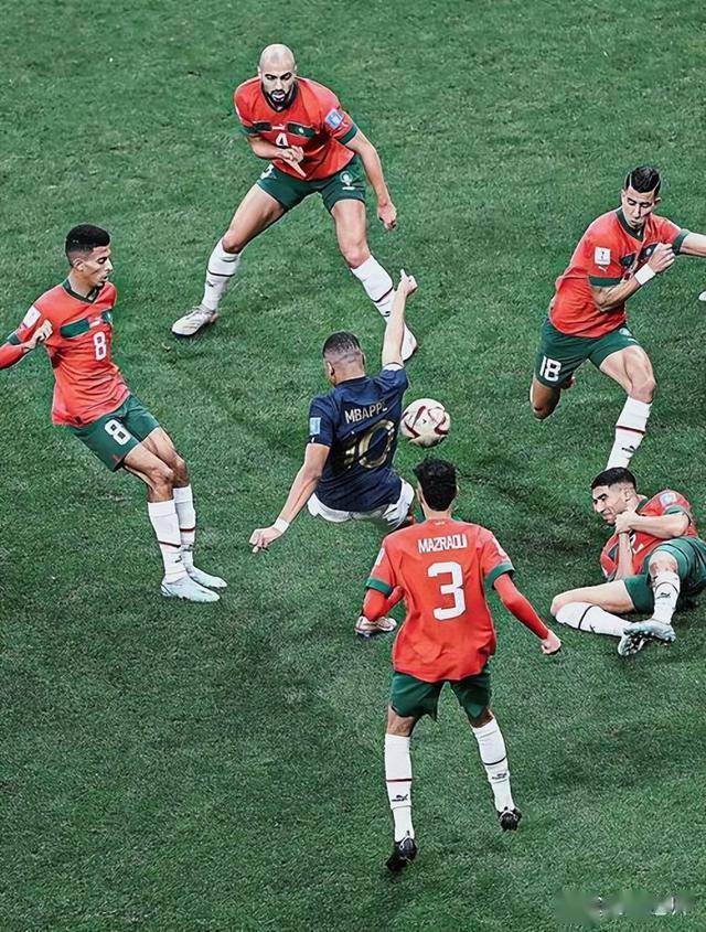 NBA 比赛激战正酣！各队争季后赛席位，湖人队为何战绩起伏？