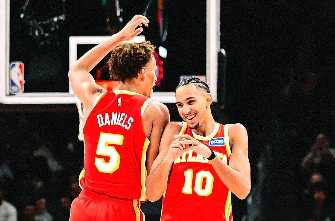 不打了，暂别NBA！特雷杨一招消失，老鹰顶薪合同悬了