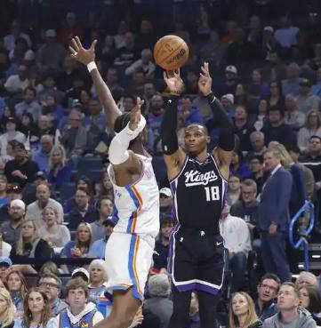 NBA明日赛程预览：国王对阵雄鹿，火箭迎战凯尔特人