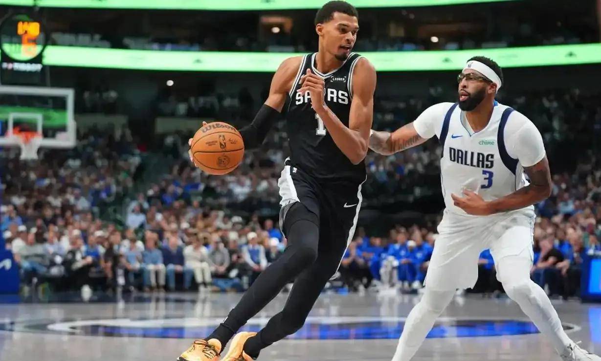 5x5数据NBA第三人！文班亚马：盖帽三双+准三双，现役第一人